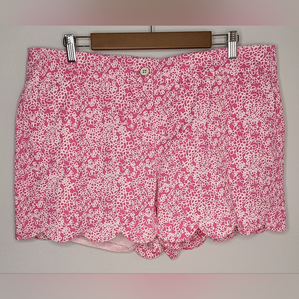 Crown & Ivy - Women's Floral Print Shorts with Scalloped Edge, Sz 16 - Picture 1 of 5